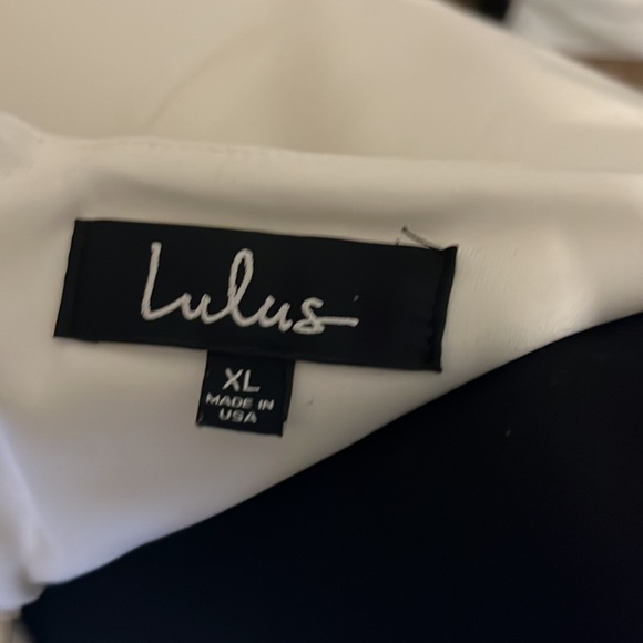 (EUC) Lulus Ruffled Dress - Picture 5 of 5